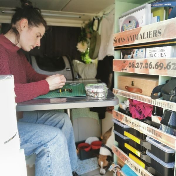 creation-bijoux-atelier-mobile