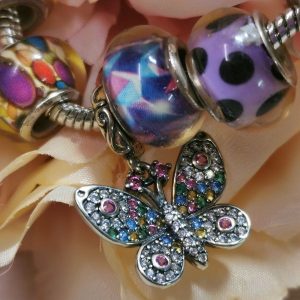 bracelet charms papillon multicolore